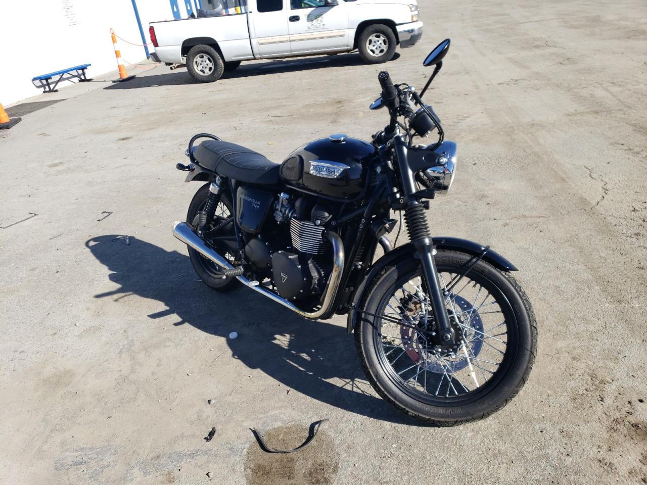 2015 TRIUMPH MOTORCYCLE BONNEVILLE T100 2015 image