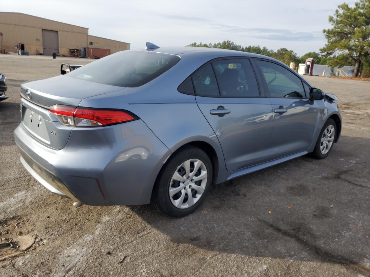 Изображение 3 2020 TOYOTA COROLLA LE 2020 с VIN 5YFEPRAE0LP070656