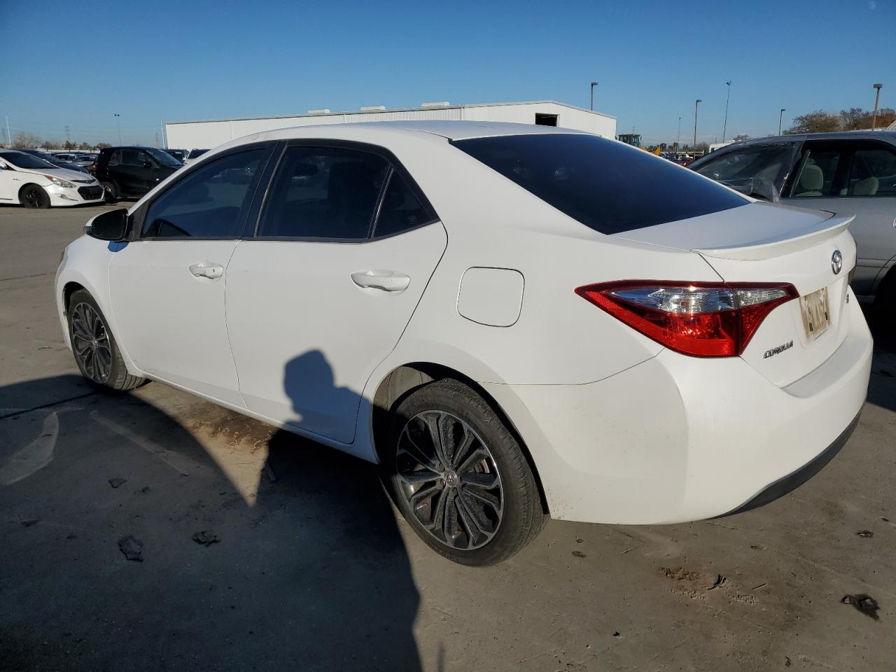 Image 2 of 2014 TOYOTA COROLLA L 2014 with VIN 2T1BURHE9EC015885
