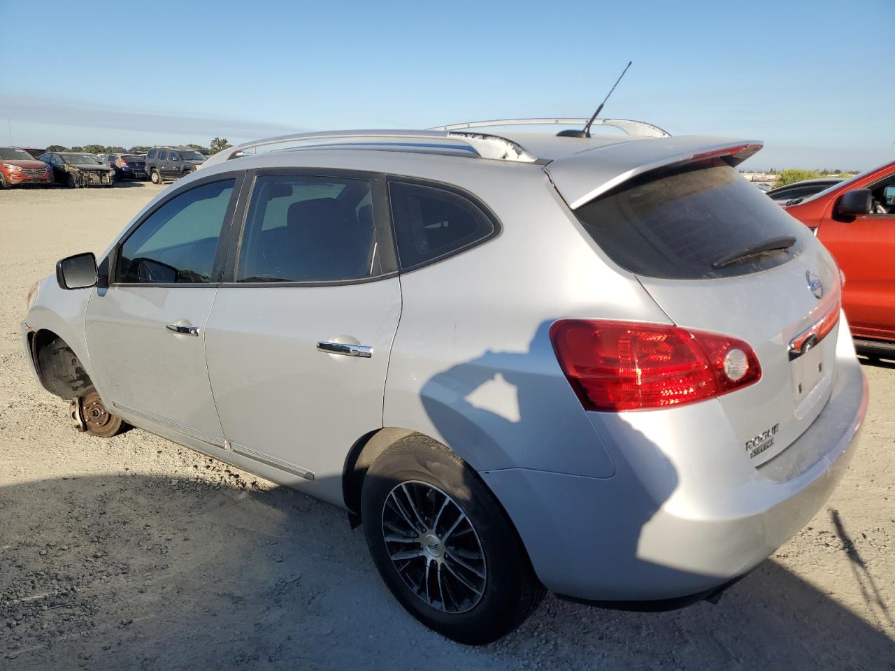 Obraz 2 z 2014 NISSAN ROGUE SELECT S 2014 z VIN JN8AS5MT1EW613415