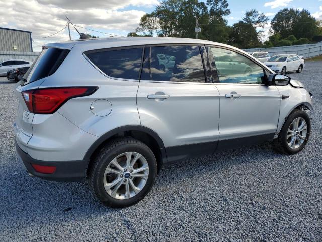 Image 3 of 2019 FORD ESCAPE SE 2019 with VIN 1FMCU0GD1KUB82342