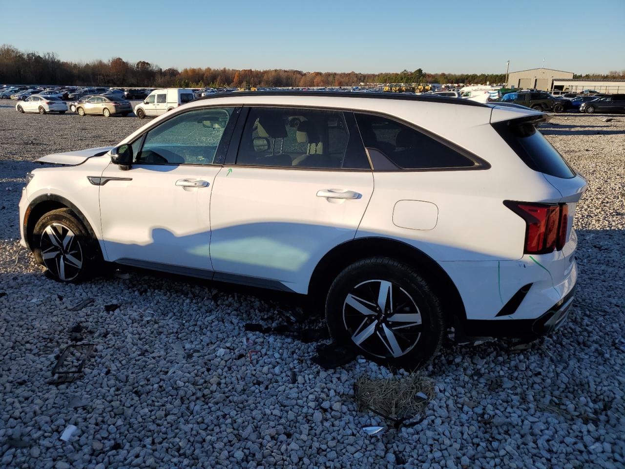 Изображение 2 2022 KIA SORENTO S 2022 с VIN 5XYRL4LC6NG128272