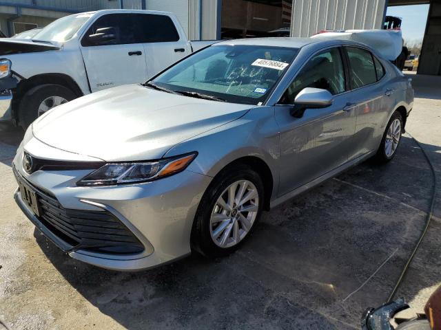 Obraz 1 z 2024 TOYOTA CAMRY LE 2024 z VIN 4T1C11AK2RU192443