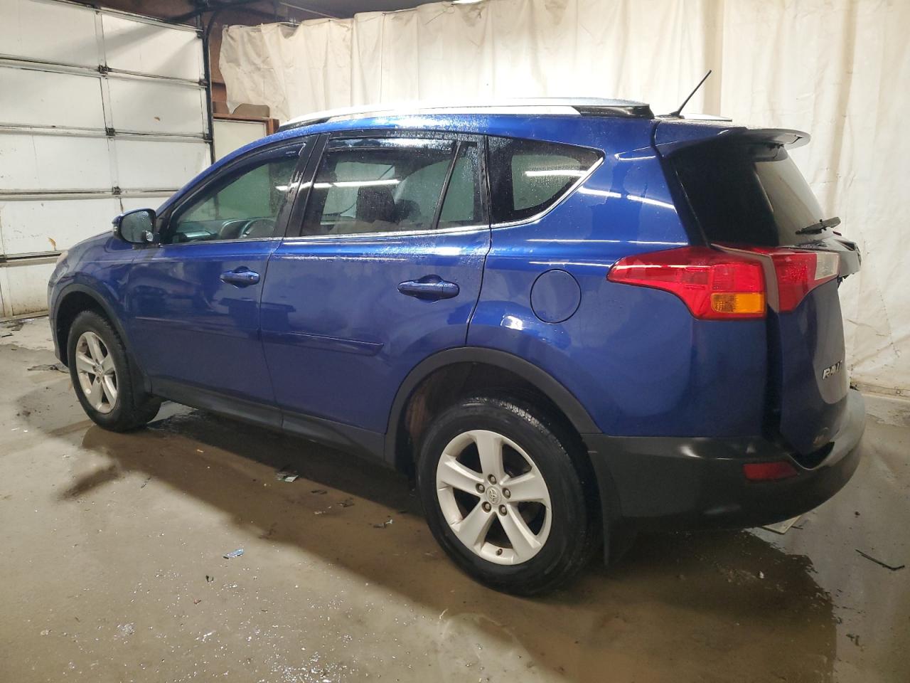 Image 2 of 2014 TOYOTA RAV4 XLE 2014 with VIN 2T3WFREVXEW109960
