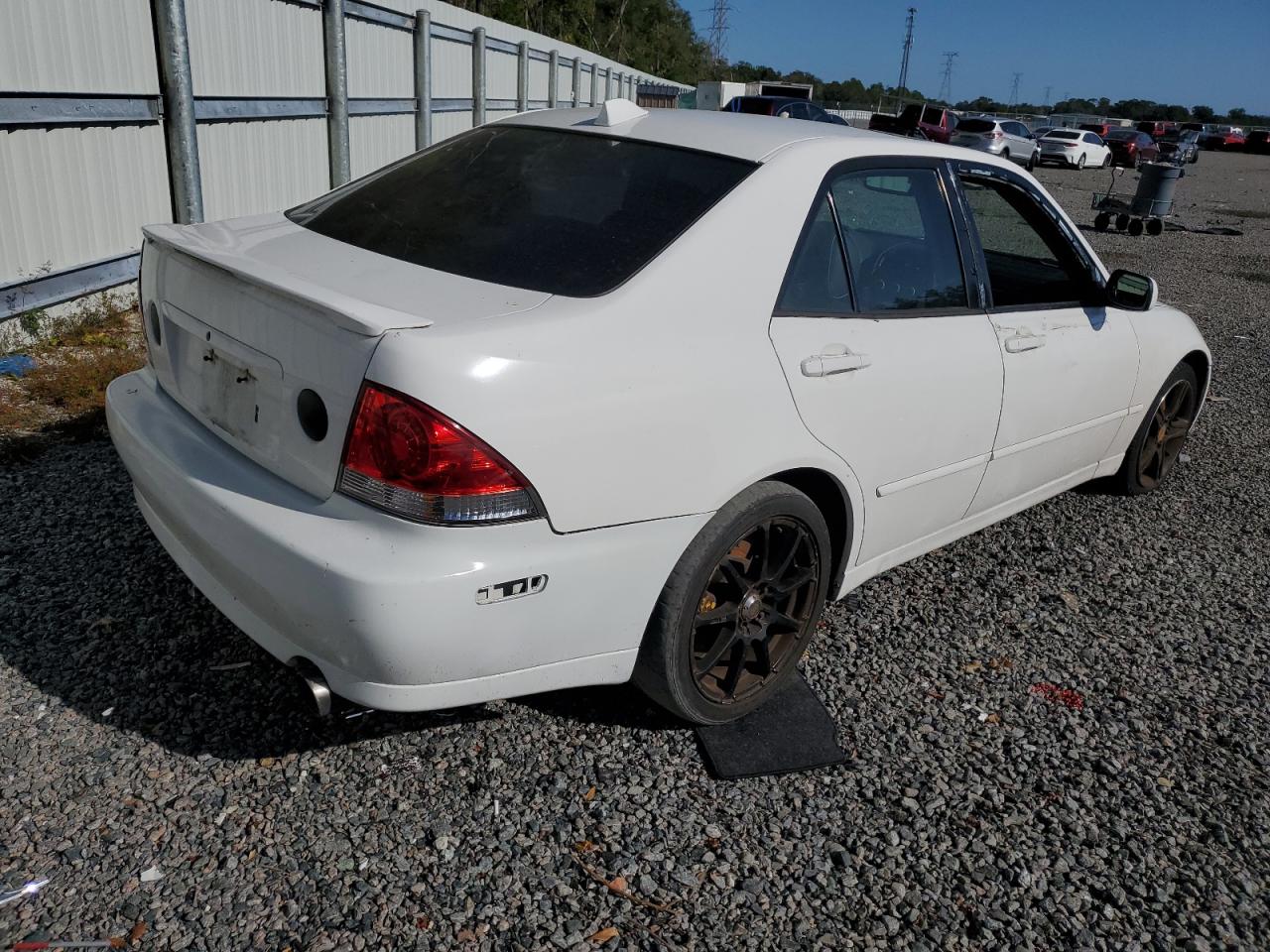Изображение 3 2005 LEXUS IS 300 2005 с VIN JTHBD192050101116