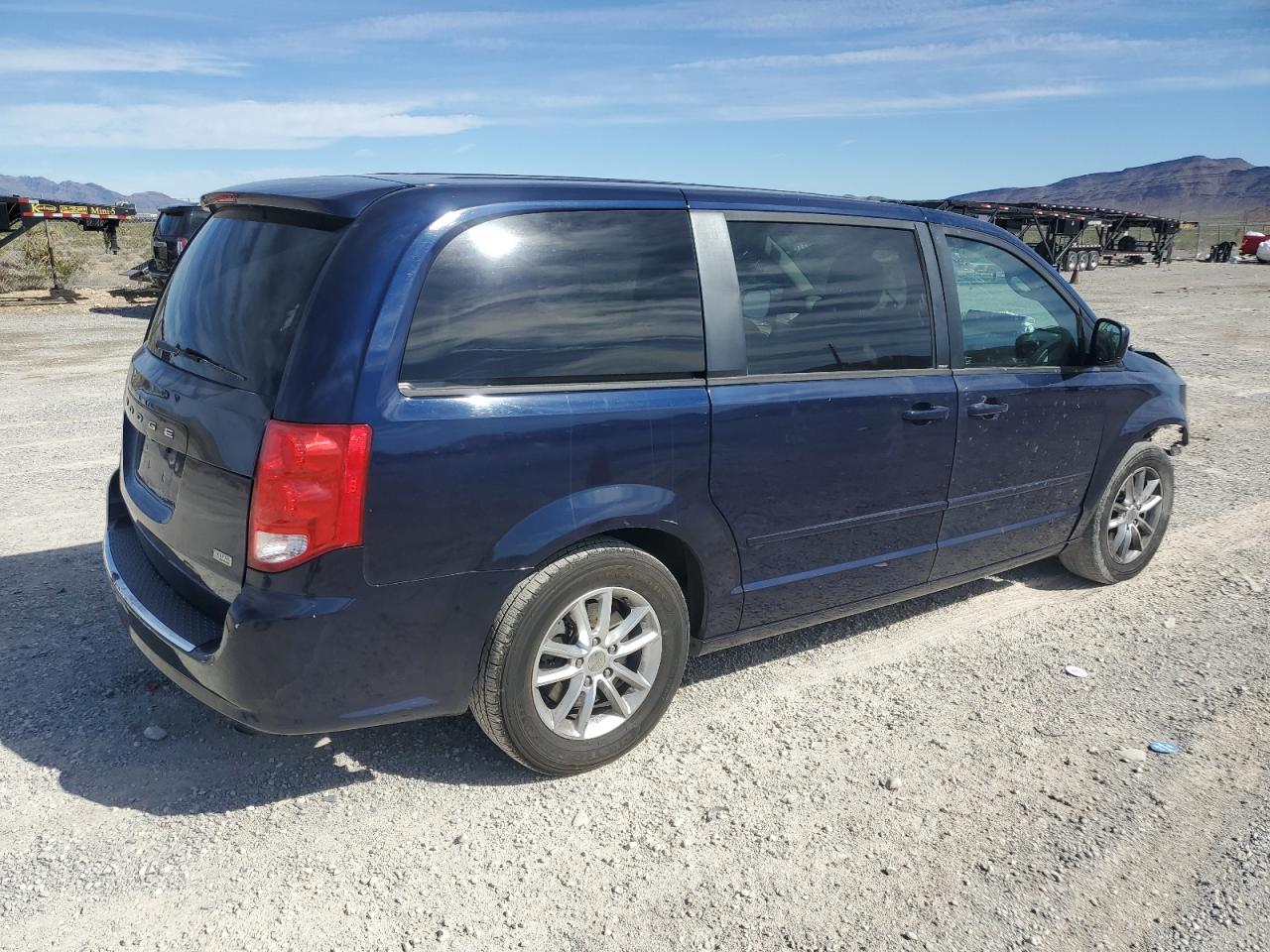 Image 3 of 2013 DODGE GRAND CARAVAN SXT 2013 with VIN 2C4RDGCG7DR752108
