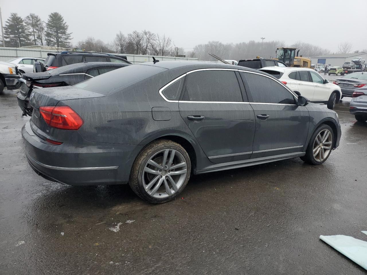 Image 3 of 2016 VOLKSWAGEN PASSAT S 2016 with VIN 1VWAT7A35GC034082