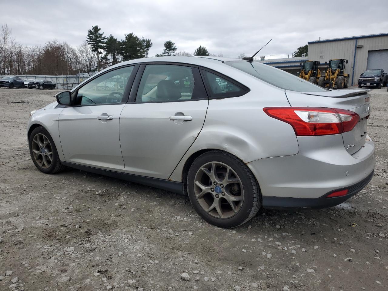 Image 2 of 2013 FORD FOCUS SE 2013 with VIN 1FADP3F24DL128744