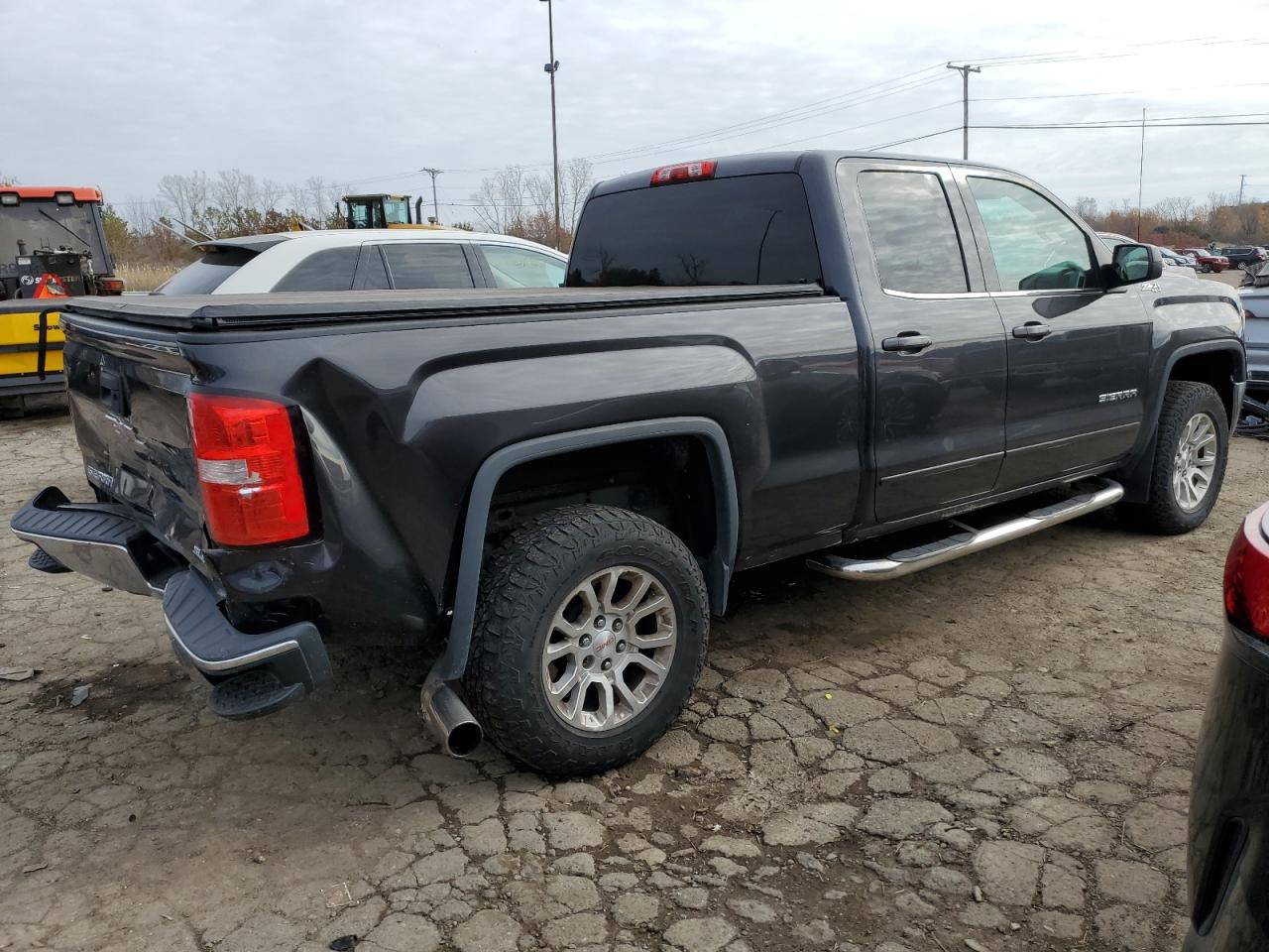 Image 3 of 2015 GMC SIERRA K1500 SLE 2015 with VIN 1GTV2UEC5FZ319814