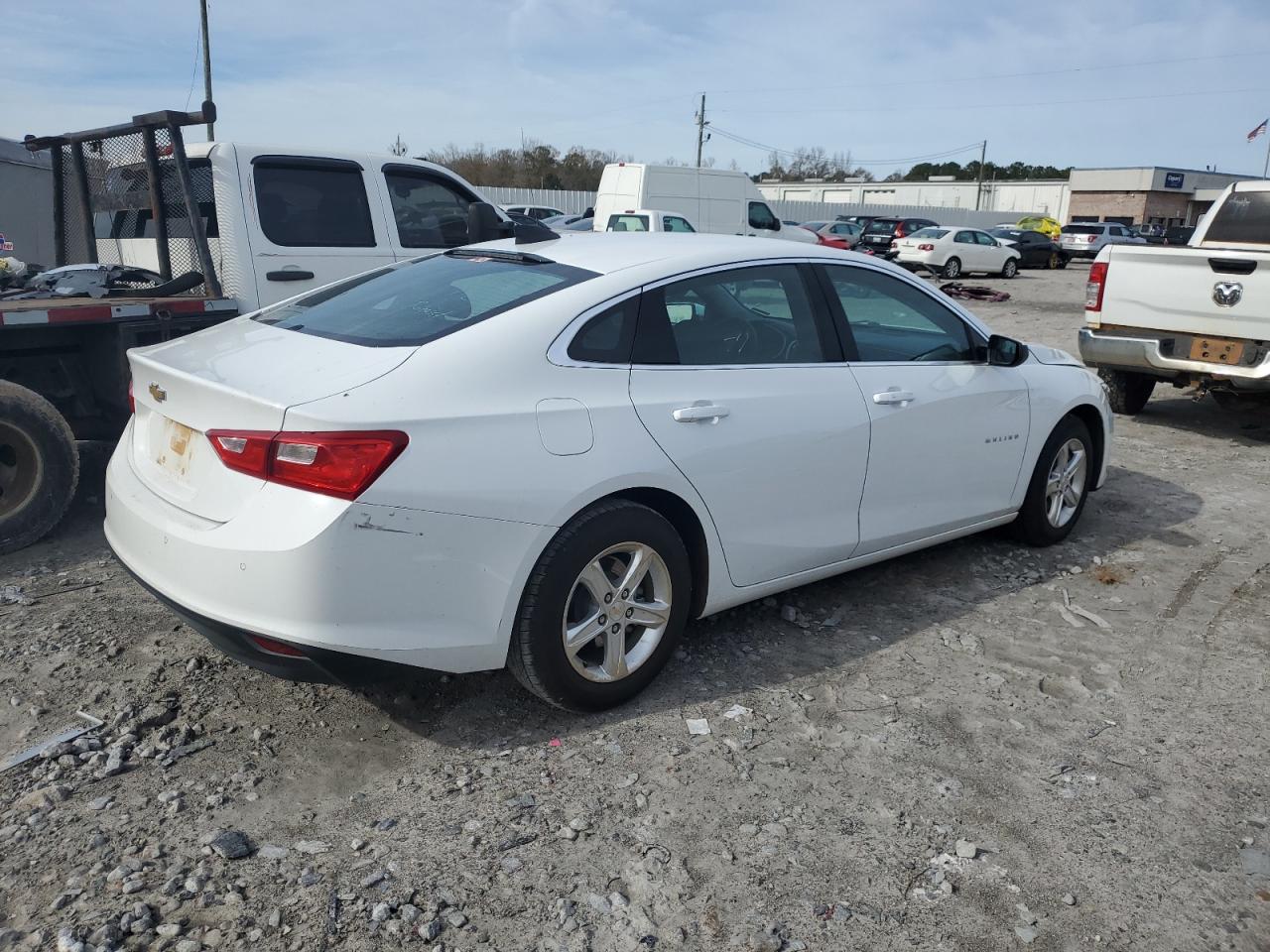 Изображение 3 2021 CHEVROLET MALIBU LS 2021 с VIN 1G1ZC5ST3MF086001