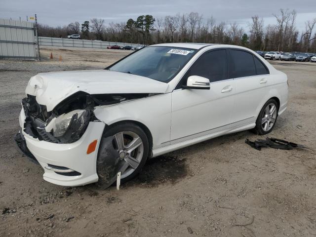 Изображение 1 2011 MERCEDES-BENZ C 300 2011 с VIN WDDGF5EB1BR138171