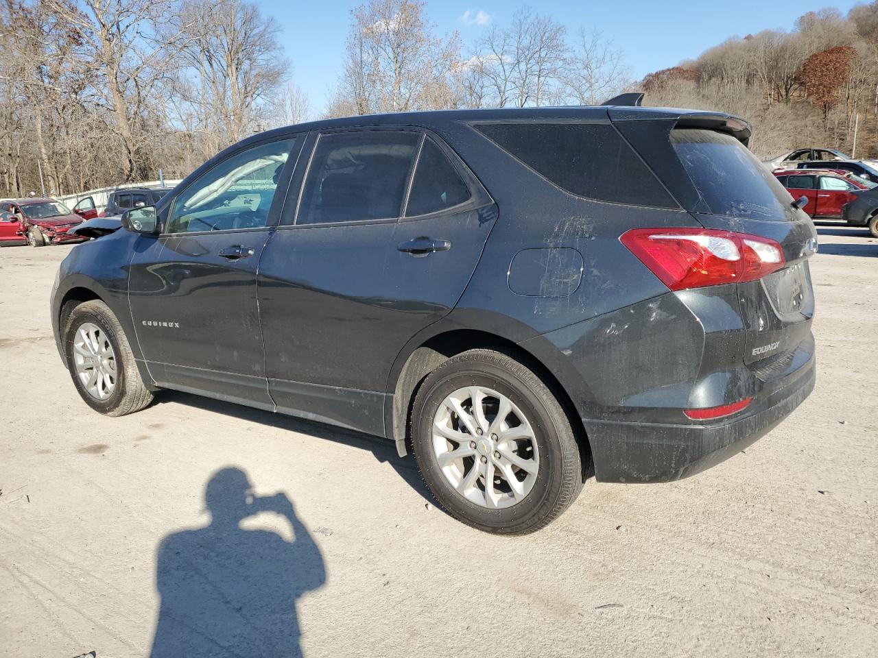 Obraz 2 z 2021 CHEVROLET EQUINOX LS 2021 z VIN 2GNAXHEV0M6120467