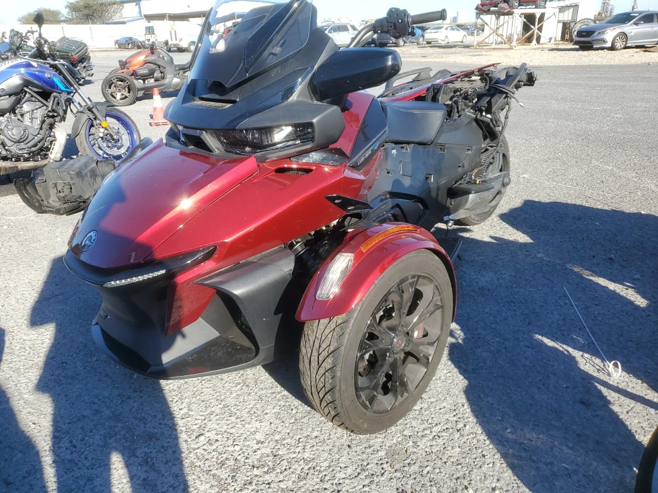 Obraz 2 z 2022 CAN-AM SPYDER ROADSTER RT 2022 z VIN 2BXNBDD29NV002627