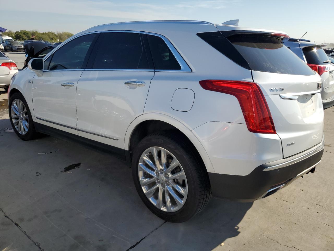 Obraz 2 z Cadillac Xt5 Platinum 2017 z VIN 1GYKNFRS9HZ125100