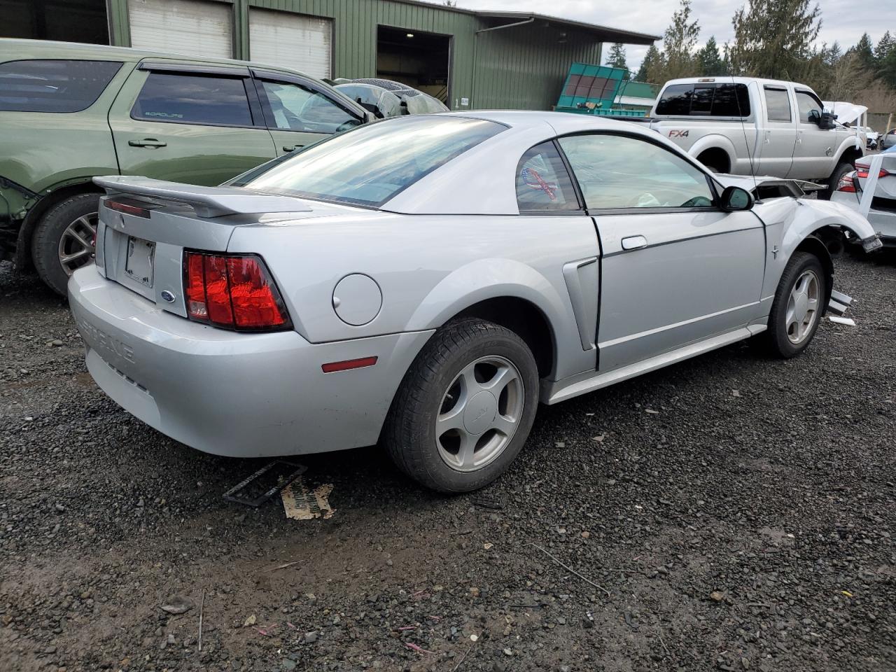 Obraz 3 z 2002 FORD MUSTANG  2002 z VIN 1FAFP404X2F199984