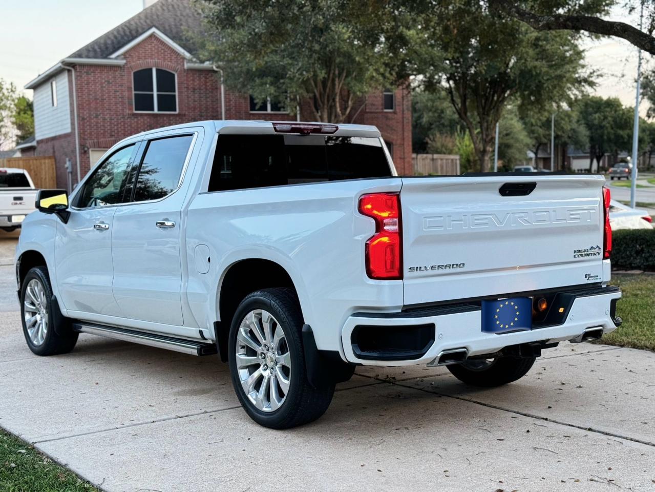 Изображение 3 2021 CHEVROLET SILVERADO K1500 HIGH COUNTRY 2021 с VIN 3GCUYHED4MG205844