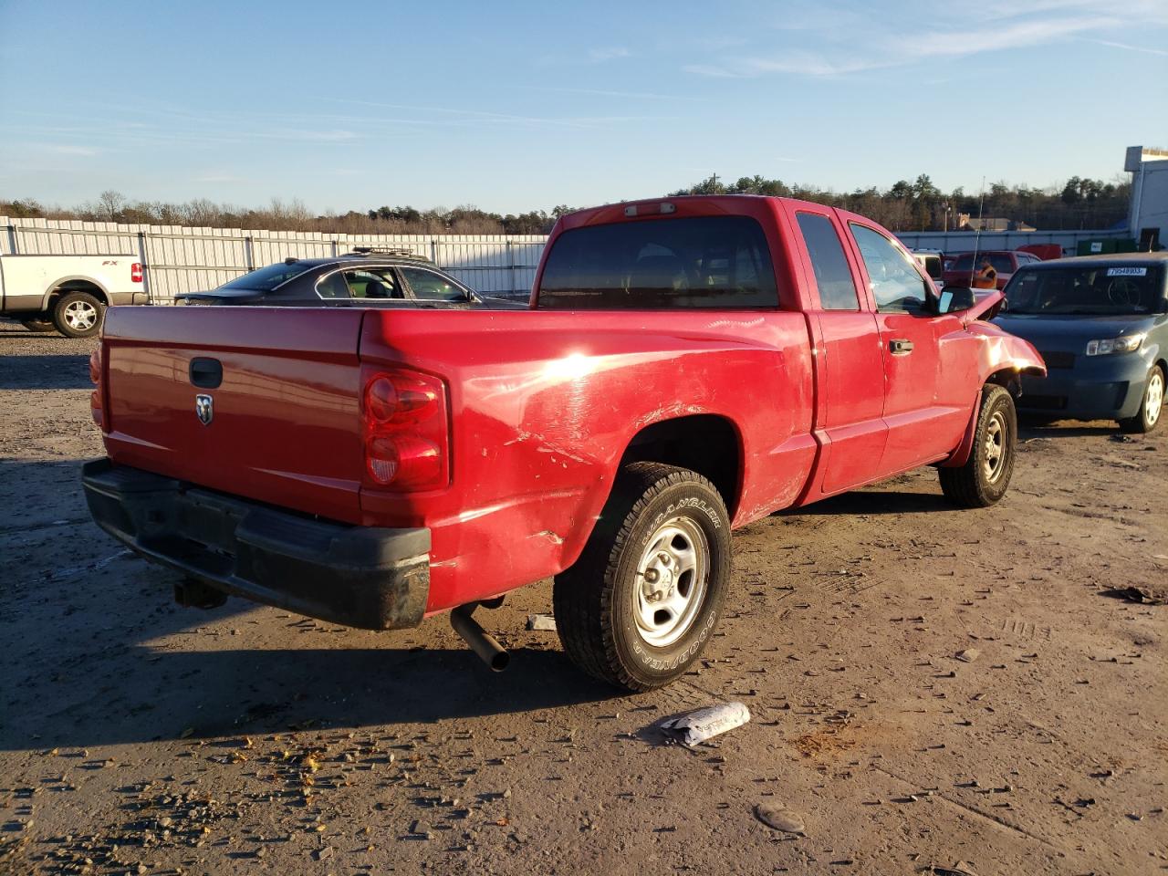 Image 3 of 2006 DODGE DAKOTA ST 2006 with VIN 1D7HW22N16S595904