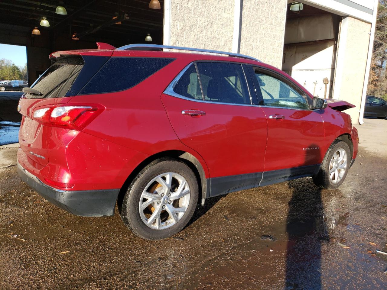 Image 3 of 2020 CHEVROLET EQUINOX PREMIER 2020 with VIN 3GNAXXEV9LS554400