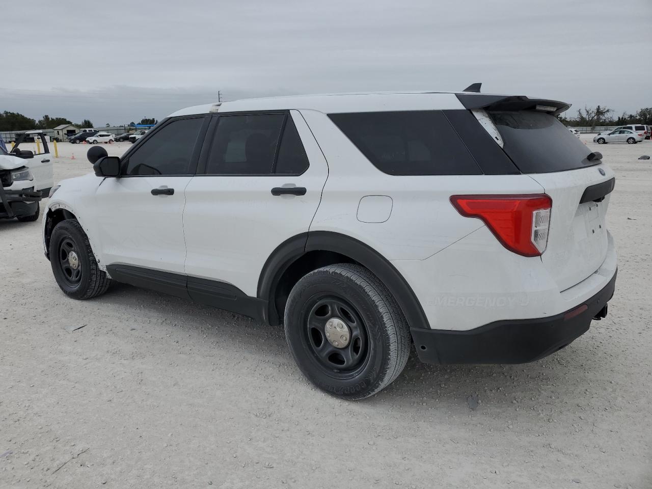 Изображение 2 2020 FORD EXPLORER POLICE INTERCEPTOR 2020 с VIN 1FM5K8AW9LGC13652