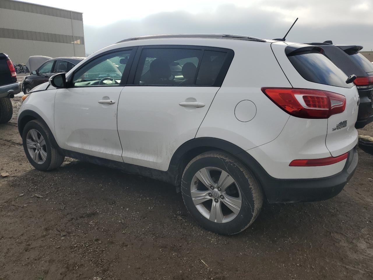 Image 2 of 2011 KIA SPORTAGE LX 2011 with VIN KNDPB3A29B7017450