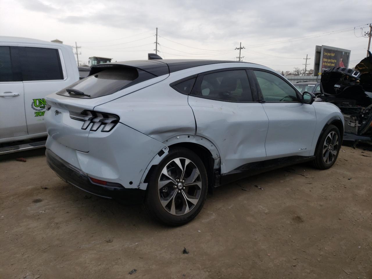 Image 3 of 2023 FORD MUSTANG MACH-E PREMIUM 2023 with VIN 3FMTK3SS5PMA18598
