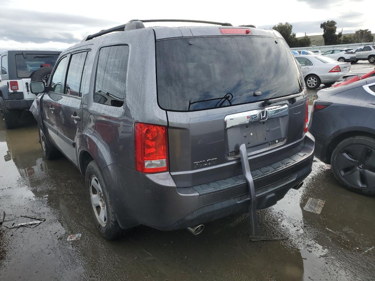 Image 2 of 2015 HONDA PILOT LX 2015 with VIN 5FNYF3H26FB012804
