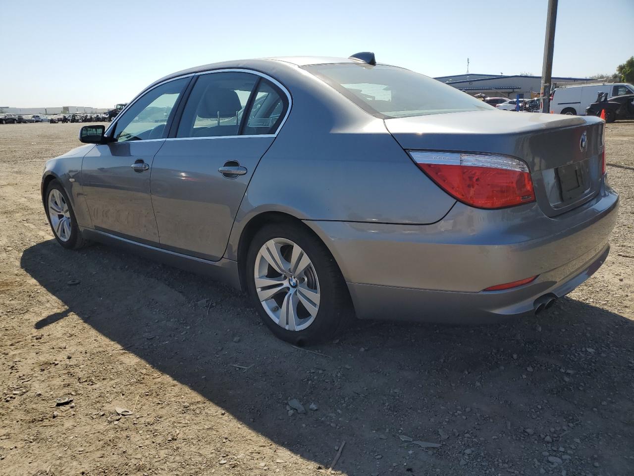 Image 2 of 2010 BMW 528 I 2010 with VIN WBANU5C56AC128089