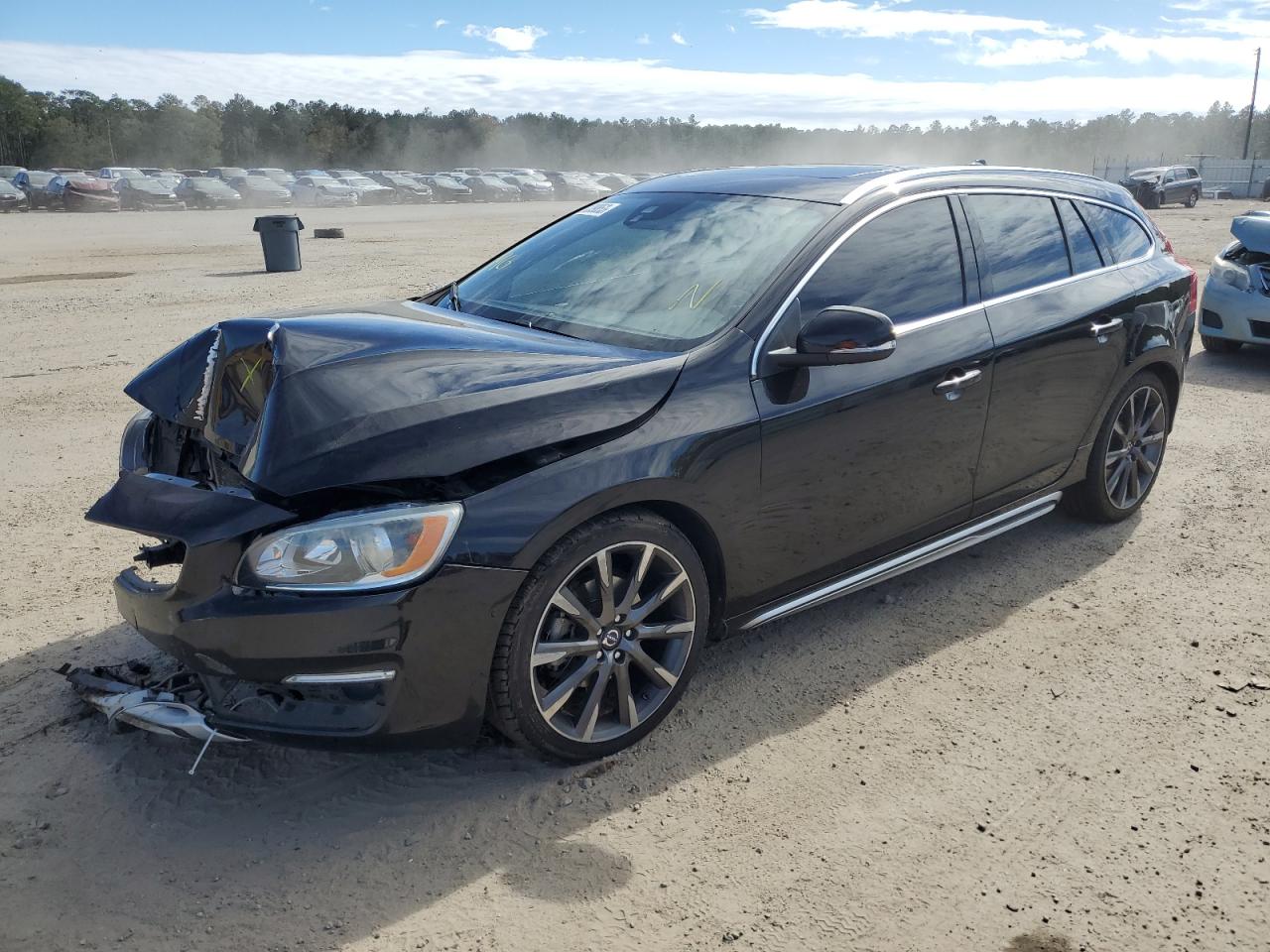 2015 VOLVO V60 PREMIER 2015 image