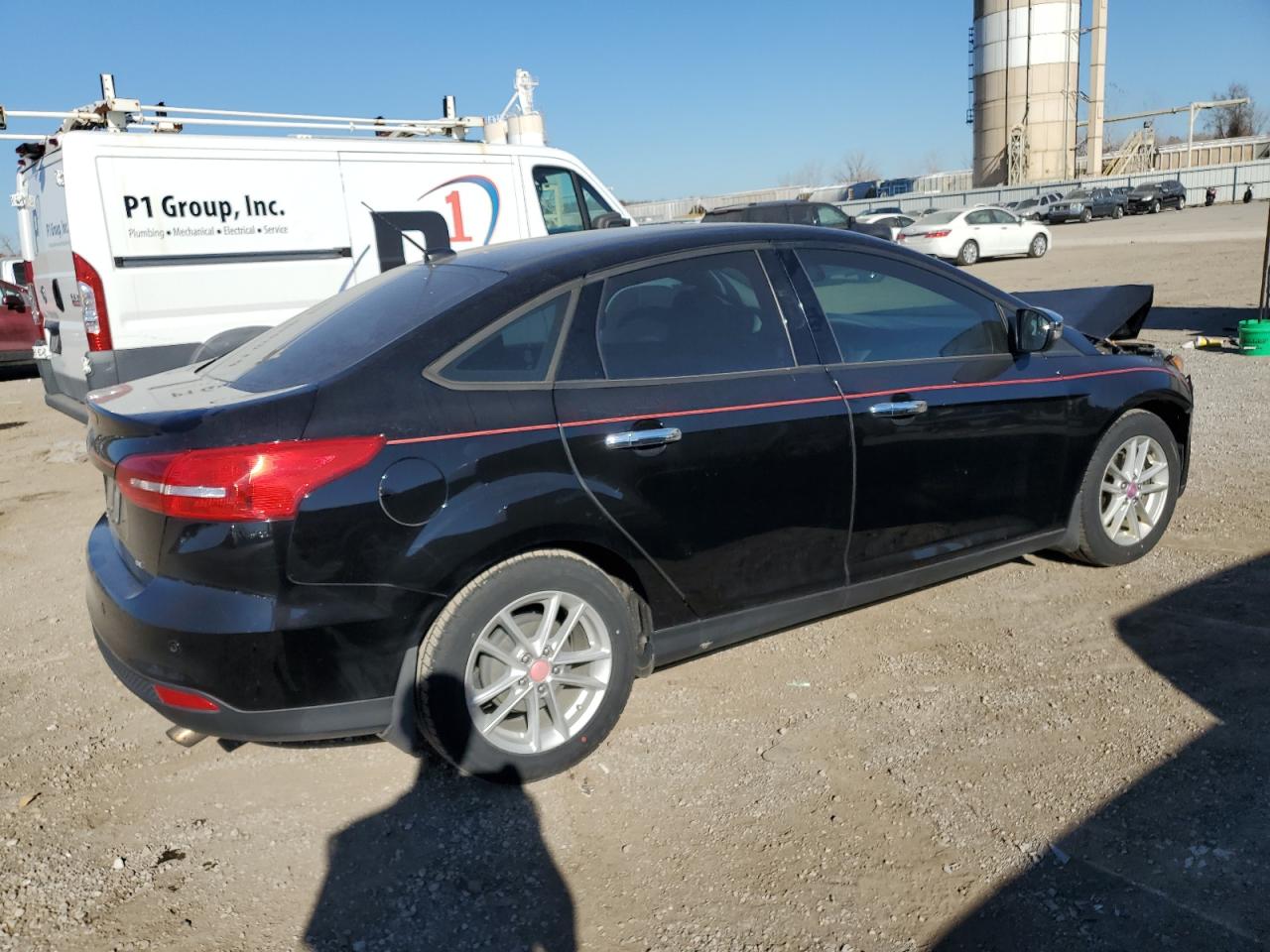 Image 3 of 2016 FORD FOCUS SE 2016 with VIN 1FADP3F29GL405019