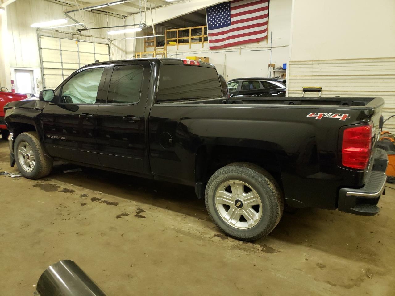 Изображение 2 2016 CHEVROLET SILVERADO K1500 LT 2016 с VIN 1GCVKREC8GZ214845