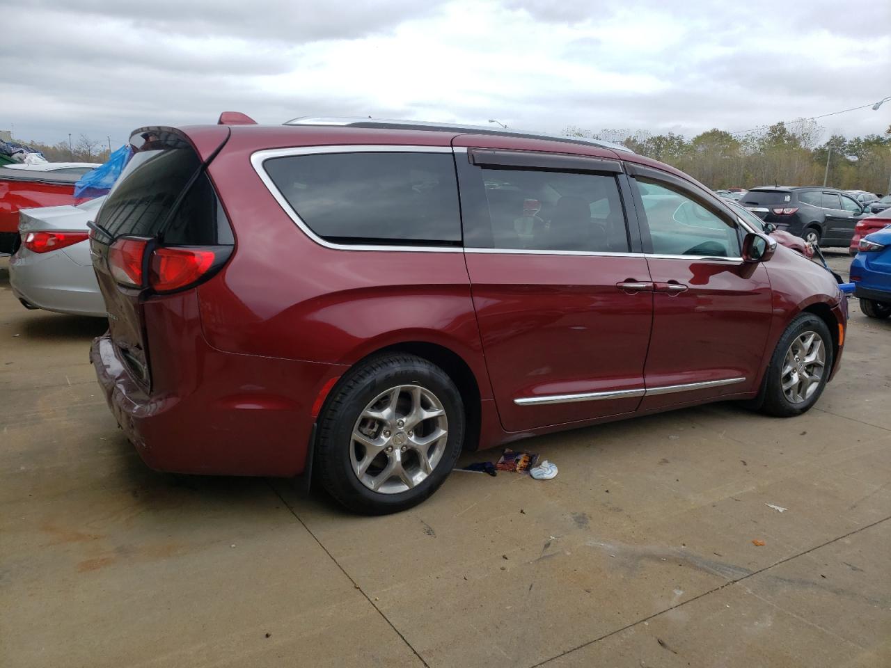 Изображение 3 2017 CHRYSLER PACIFICA LIMITED 2017 с VIN 2C4RC1GG6HR545208
