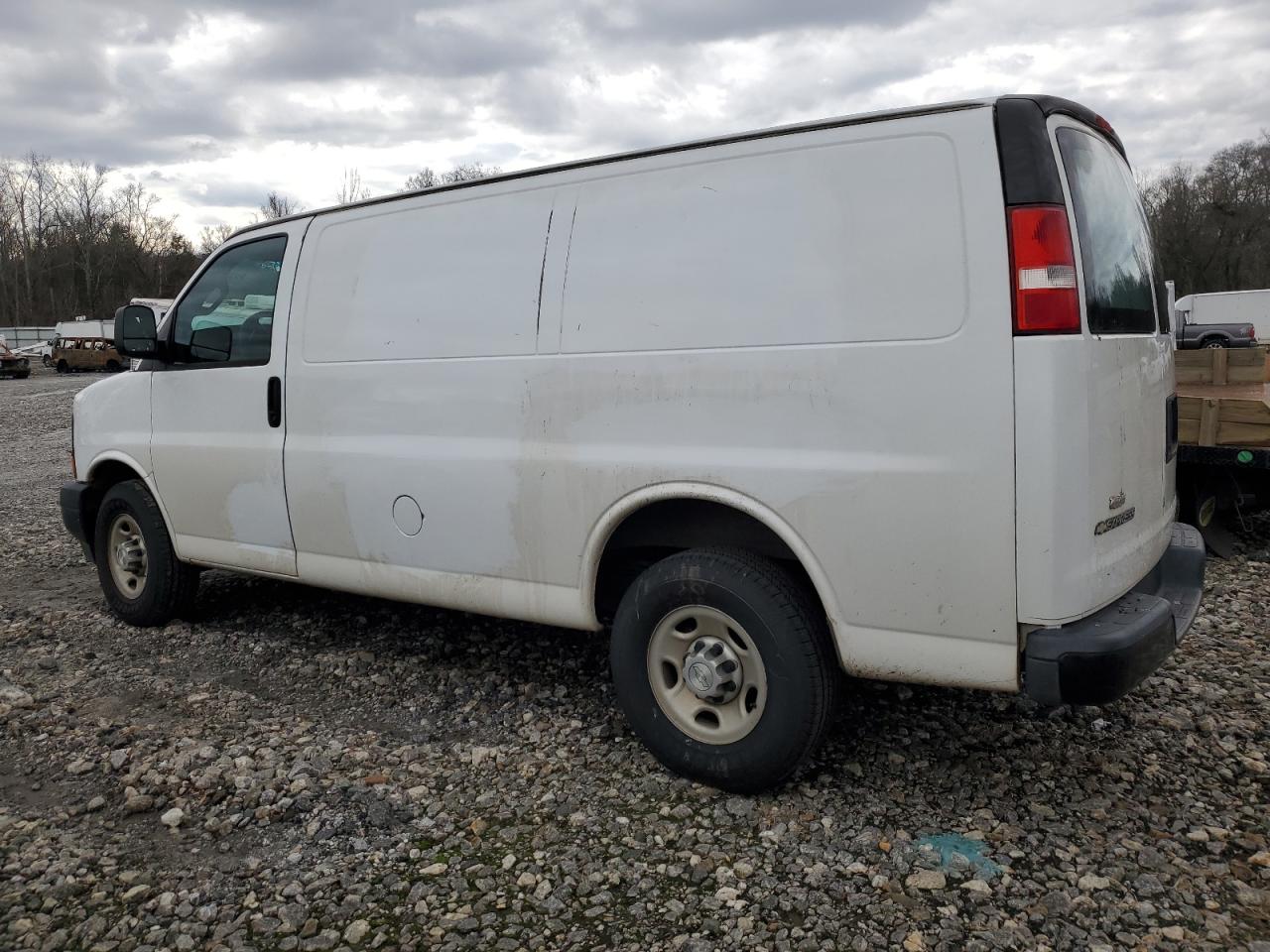 Image 2 of 2017 CHEVROLET EXPRESS G2500  2017 with VIN 1GCWGAFF8H1131108