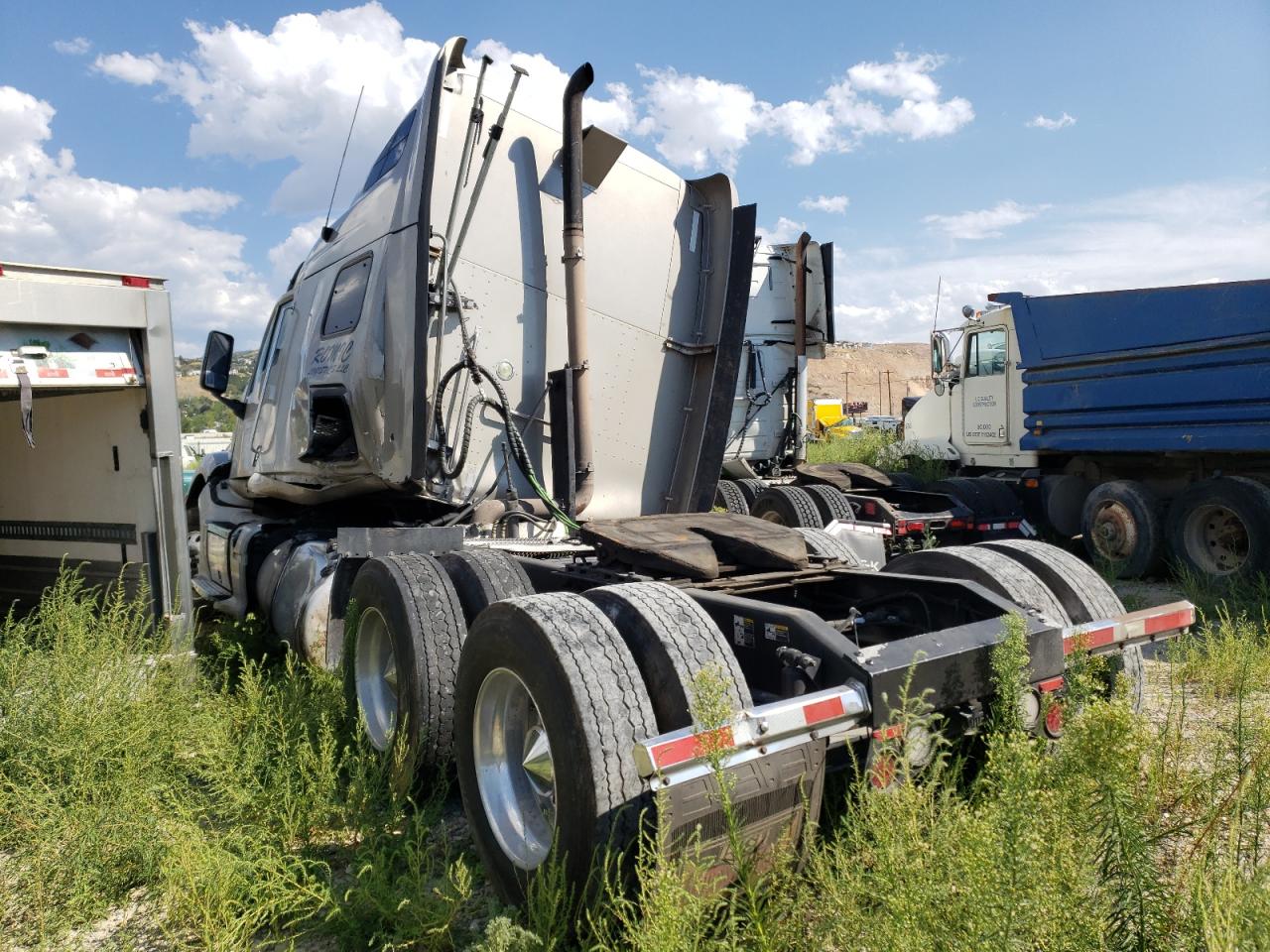 Image 3 of 2012 PETERBILT 587  2012 with VIN 1XP4D49X6CD133581