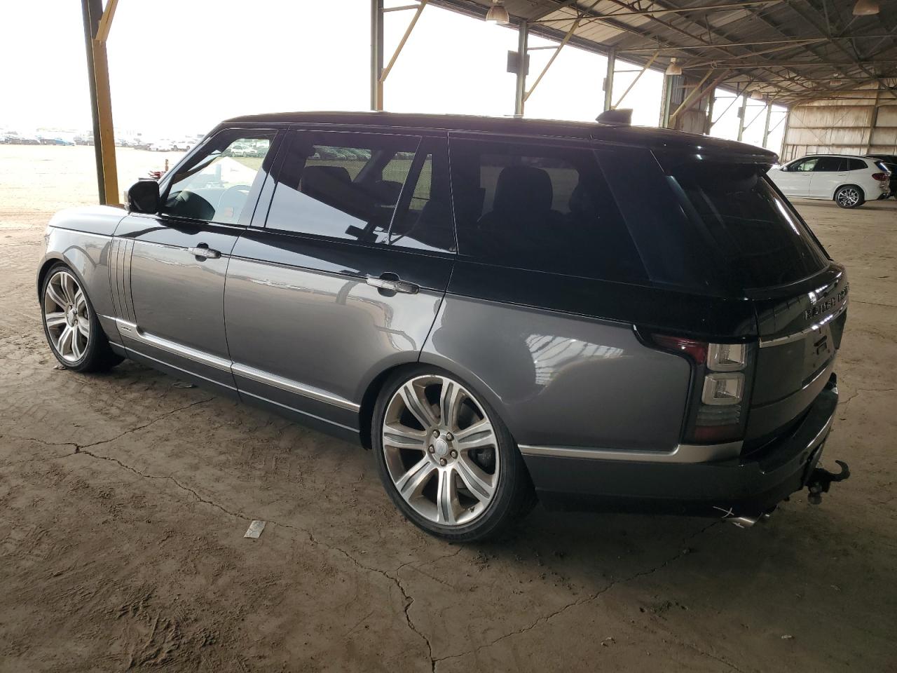 Image 2 of 2017 LAND ROVER RANGE ROVER SV AUTOBIOGRAPHY 2017 with VIN SALGW3FEXHA334777