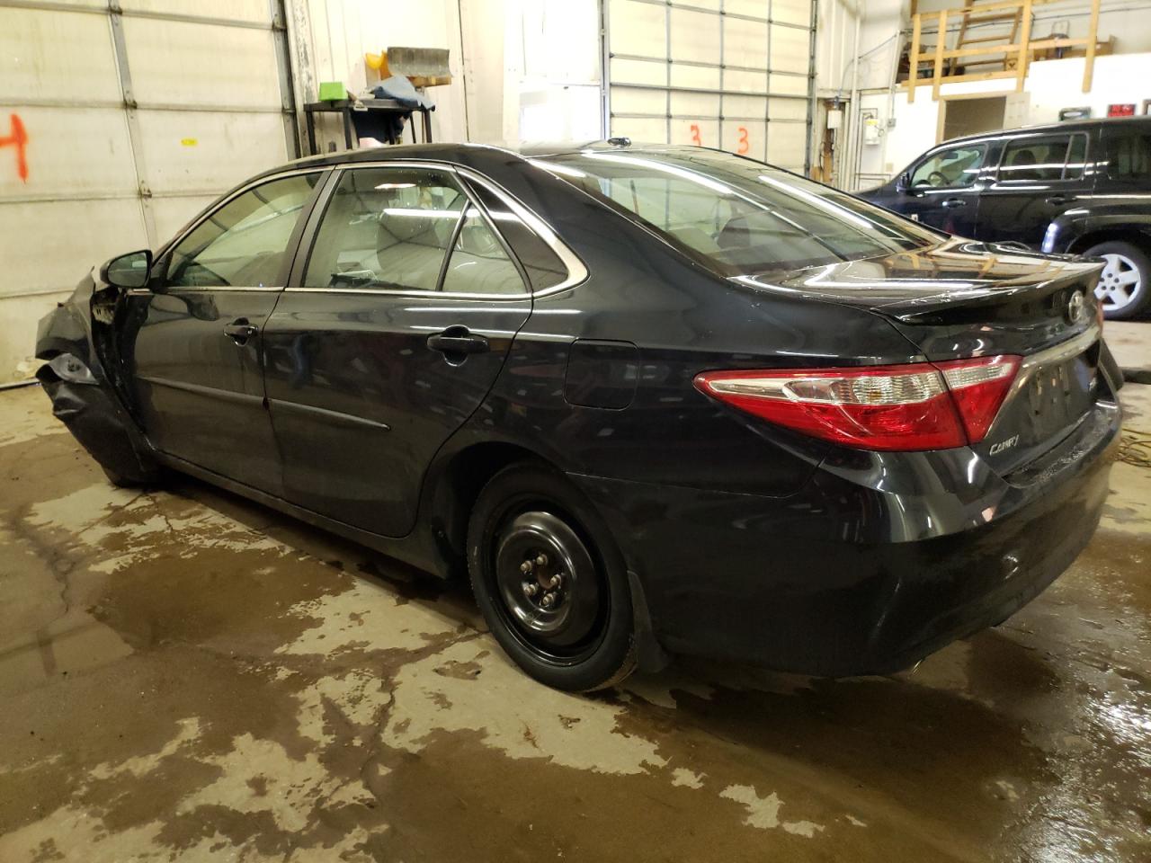 Image 2 of 2015 TOYOTA CAMRY XSE 2015 with VIN 4T1BK1FK4FU554866