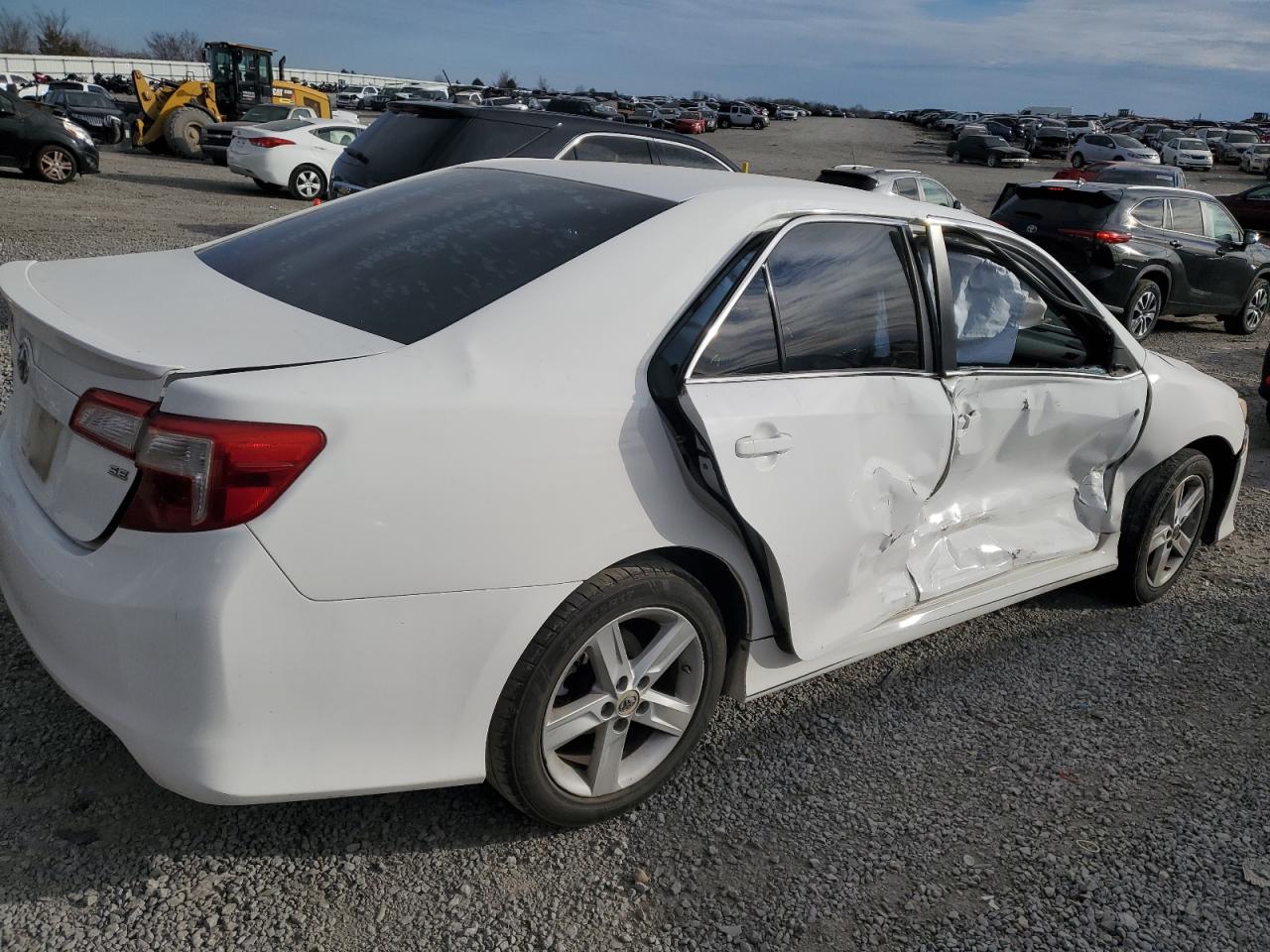 Изображение 3 2013 TOYOTA CAMRY L 2013 с VIN 4T1BF1FK7DU264655