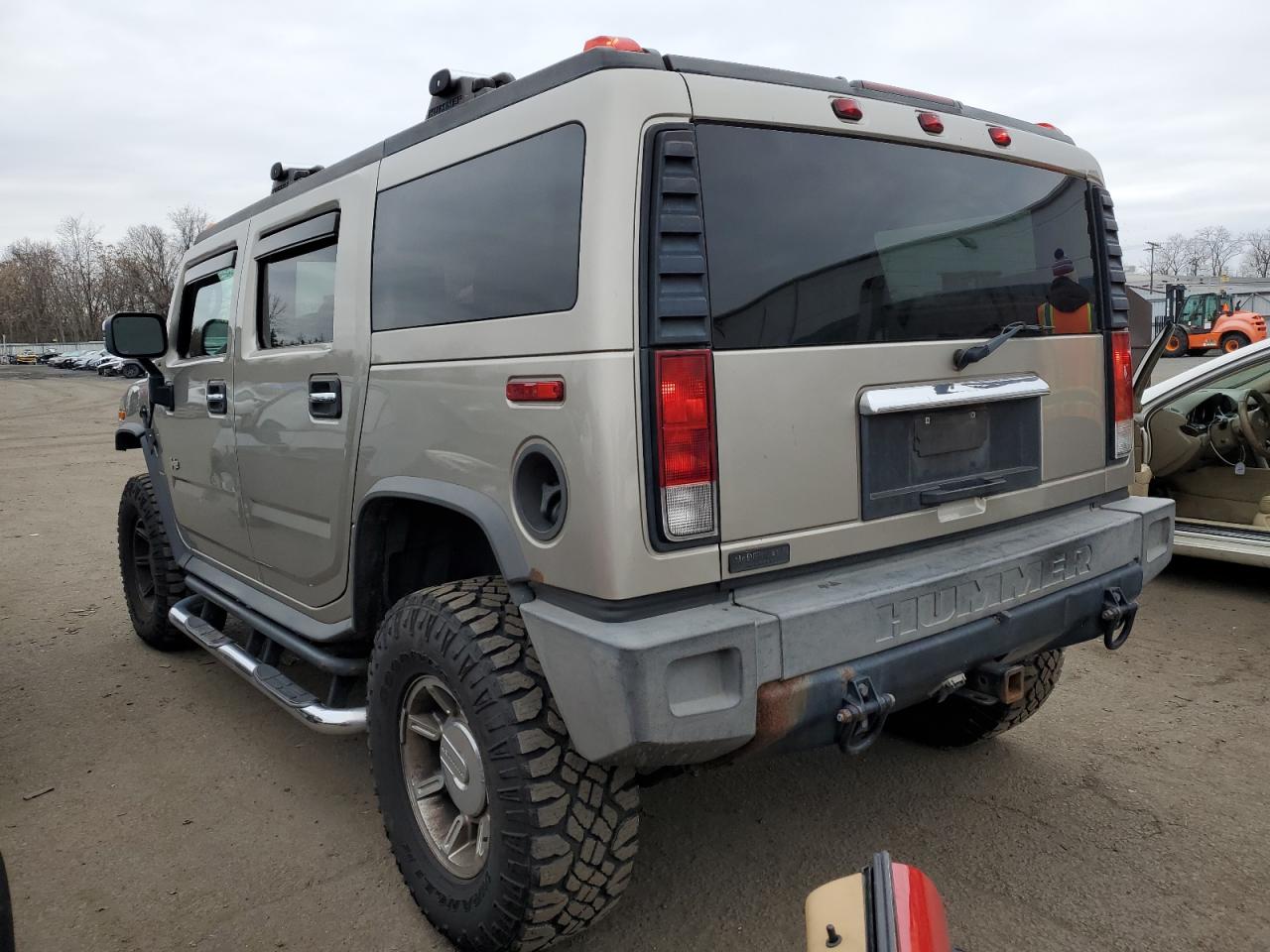 Image 2 of 2005 HUMMER H2  2005 with VIN 5GRGN23U15H113098