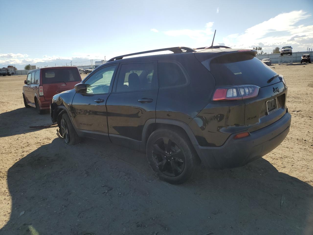 Image 2 of 2019 JEEP CHEROKEE LATITUDE PLUS 2019 with VIN 1C4PJMLBXKD371856
