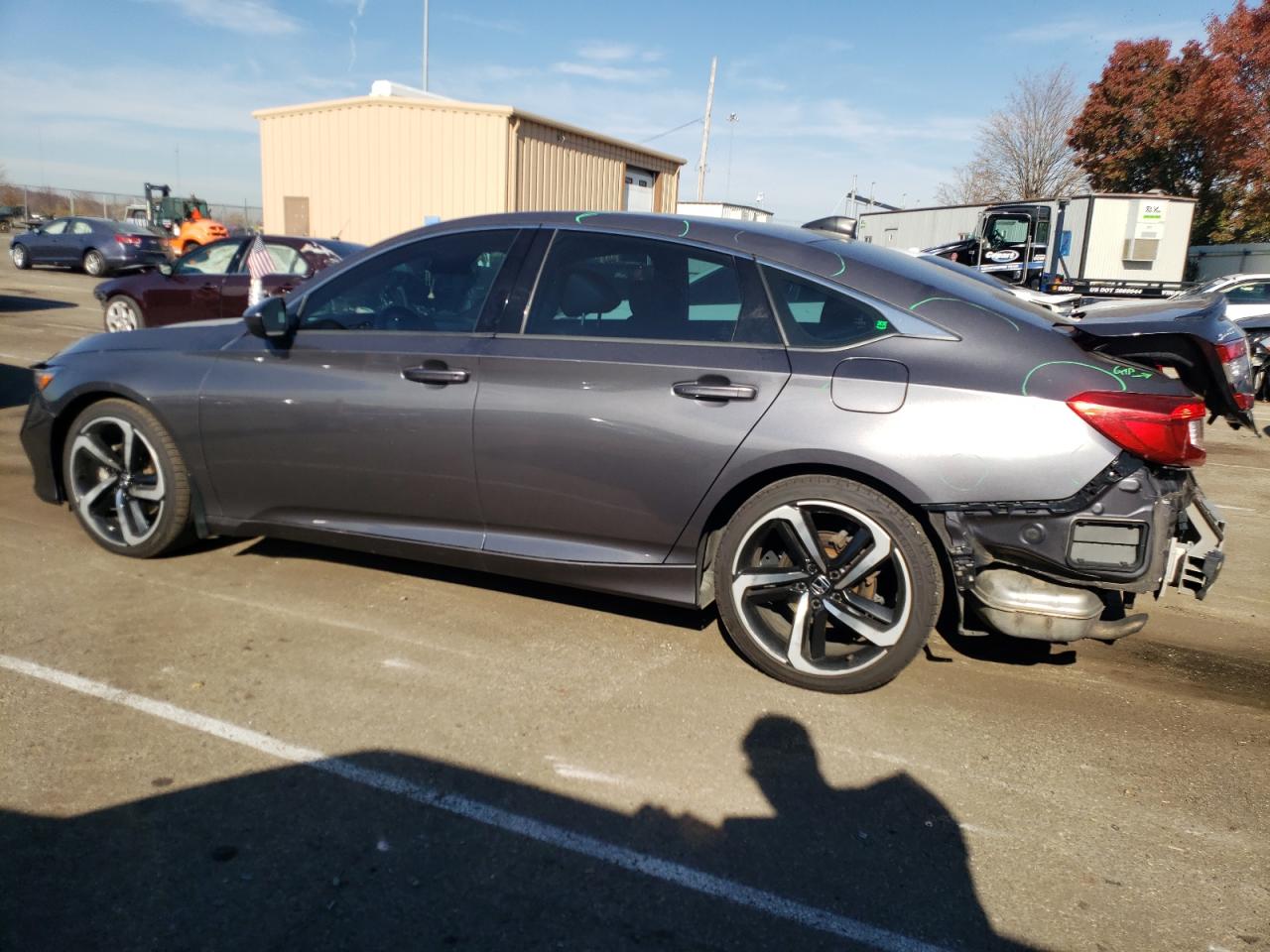 Obraz 2 z 2018 HONDA ACCORD SPORT 2018 z VIN 1HGCV1F33JA145763