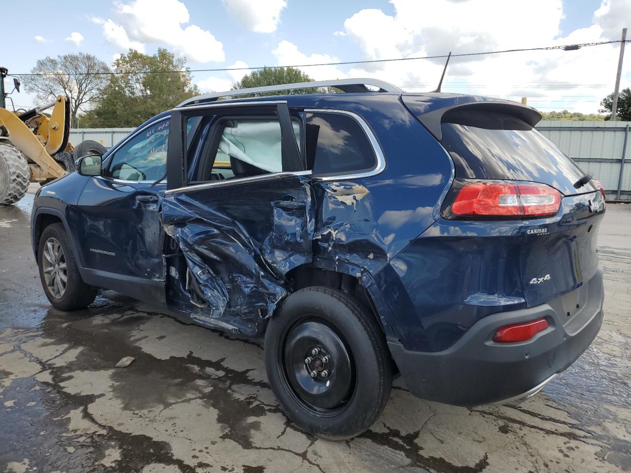 Image 2 of 2018 JEEP CHEROKEE LIMITED 2018 with VIN 1C4PJMDX3JD585872