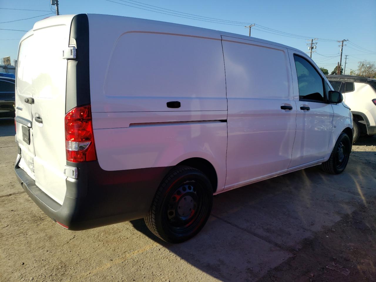 Image 3 of 2020 MERCEDES-BENZ METRIS  2020 with VIN WD3PG2EA0L3663475