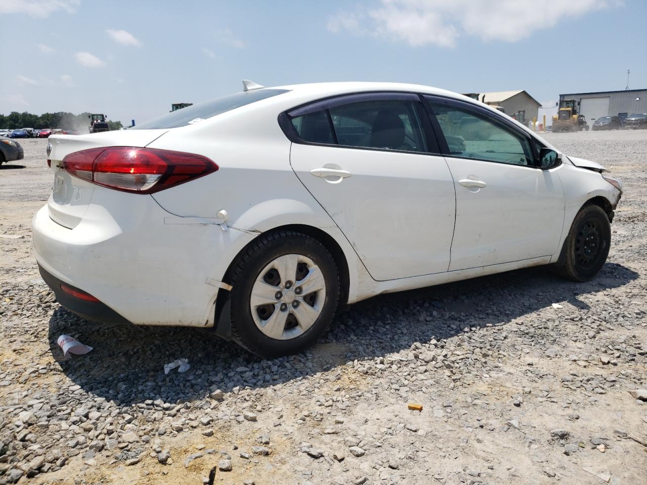 Изображение 3 2017 KIA FORTE LX 2017 с VIN 3KPFK4A76HE029657