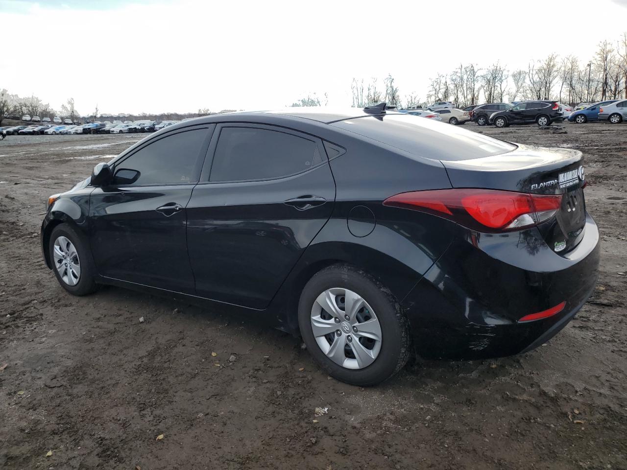 Image 2 of 2016 HYUNDAI ELANTRA SE 2016 with VIN 5NPDH4AE2GH663756