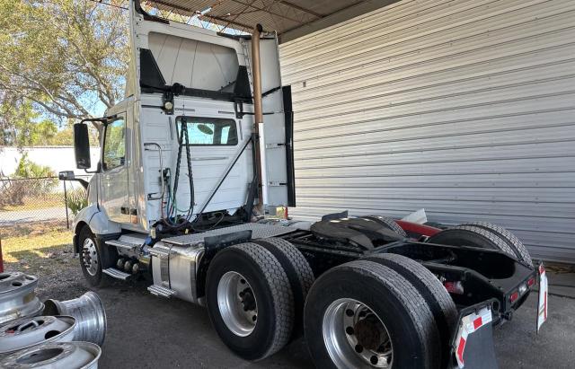 Изображение 3 2019 VOLVO VN VNL 2019 с VIN 4V4NC9TG7KN906604