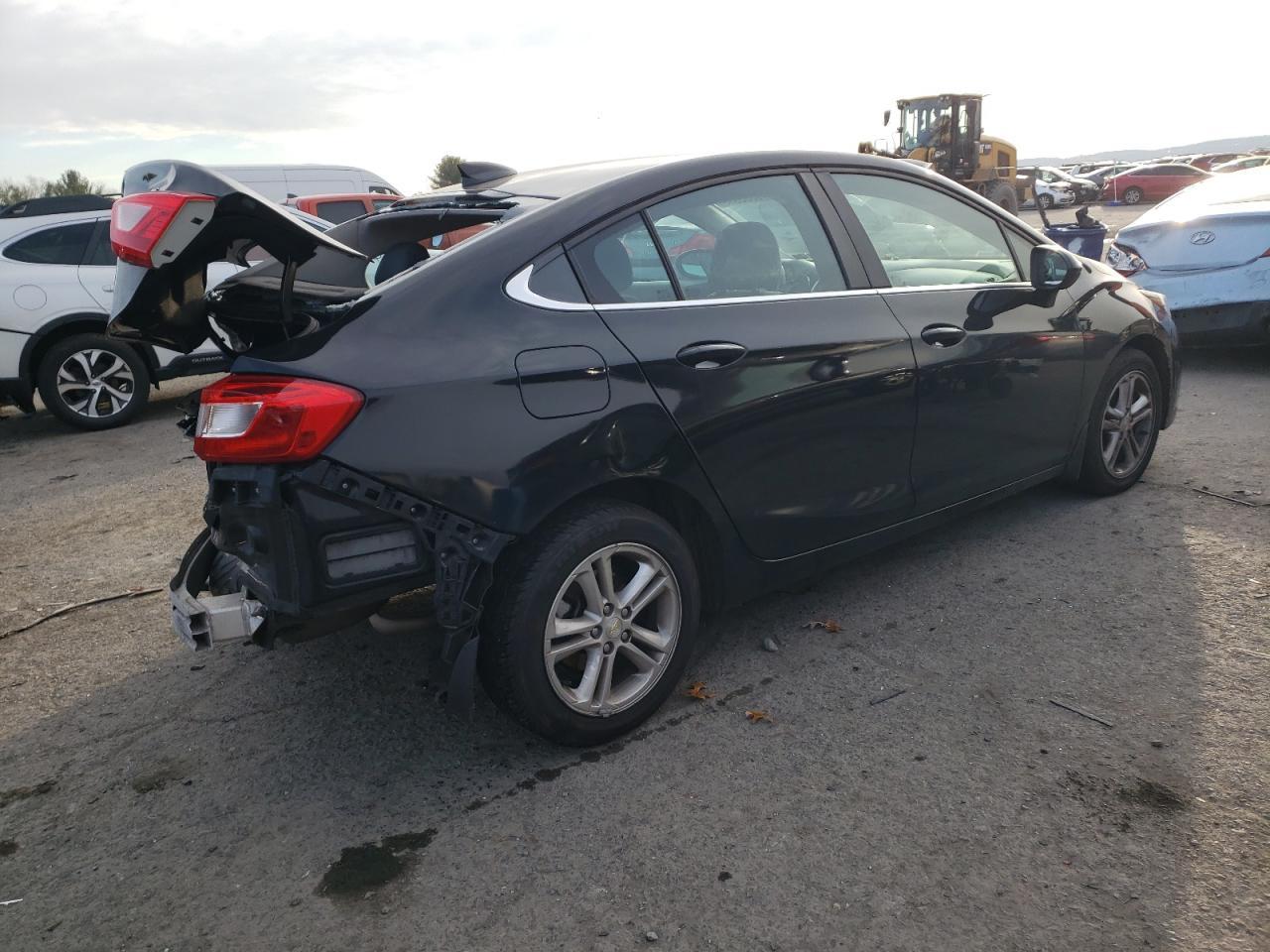 Image 3 of 2017 CHEVROLET CRUZE LT 2017 with VIN 1G1BE5SM6H7200979