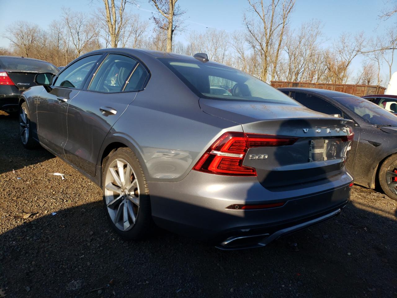 Obraz 2 z 2021 VOLVO S60 T5 MOMENTUM 2021 z VIN 7JR102TZ0MG118736