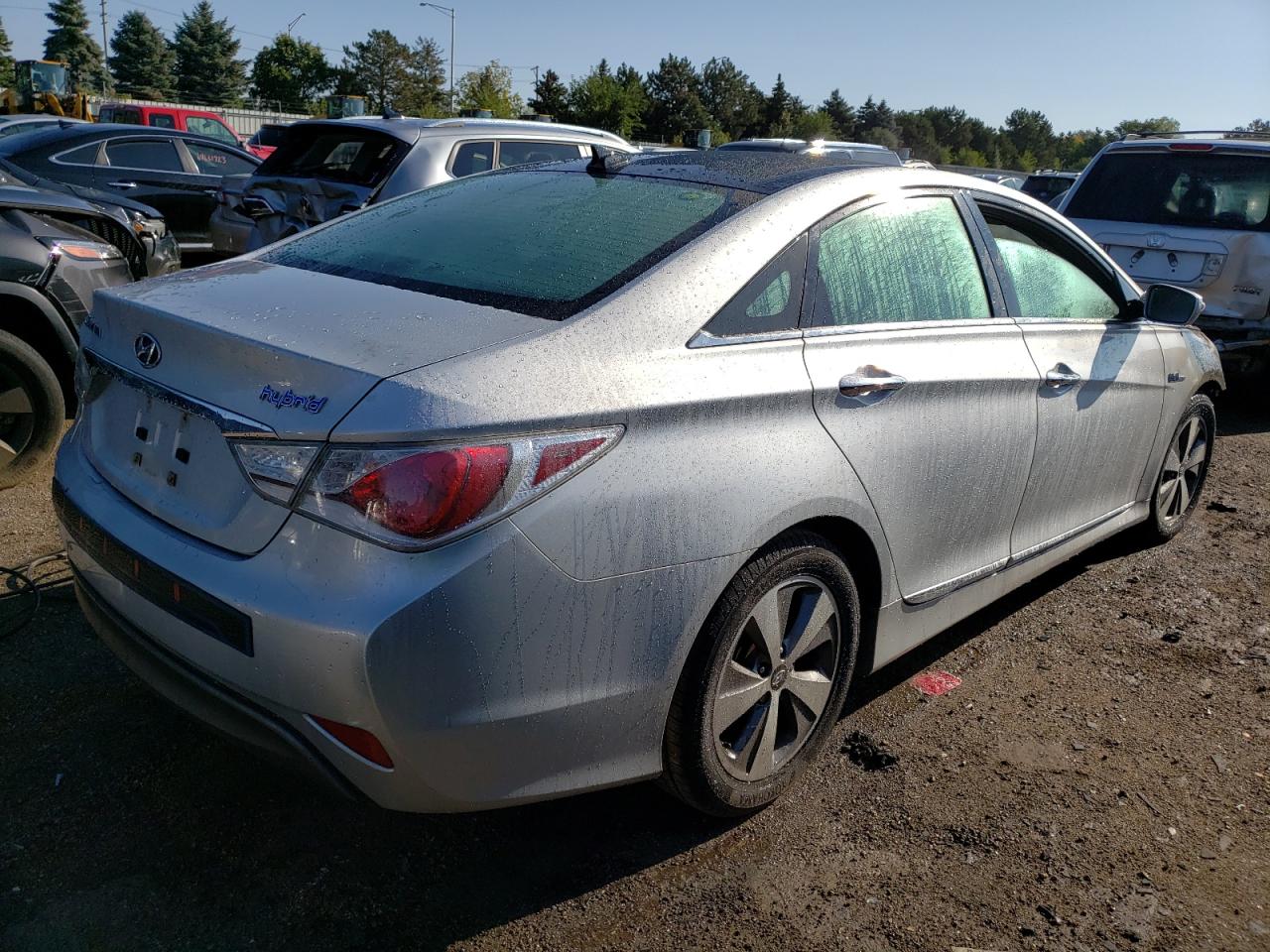 Image 3 of 2012 HYUNDAI SONATA HYBRID 2012 with VIN KMHEC4A42CA022548
