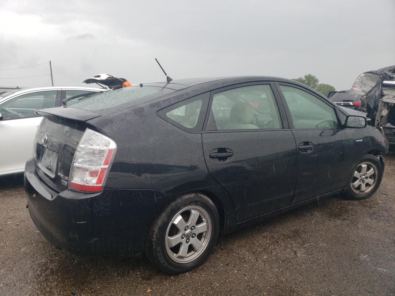 Image 3 of 2007 TOYOTA PRIUS  2007 with VIN JTDKB20U777558351