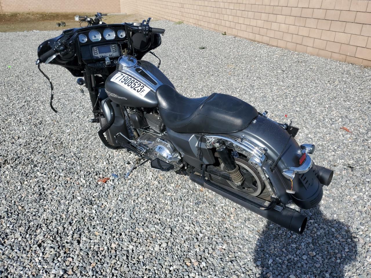 Obraz 3 z 2015 HARLEY-DAVIDSON FLHX STREET GLIDE 2015 z VIN 1HD1KBM39FB641206