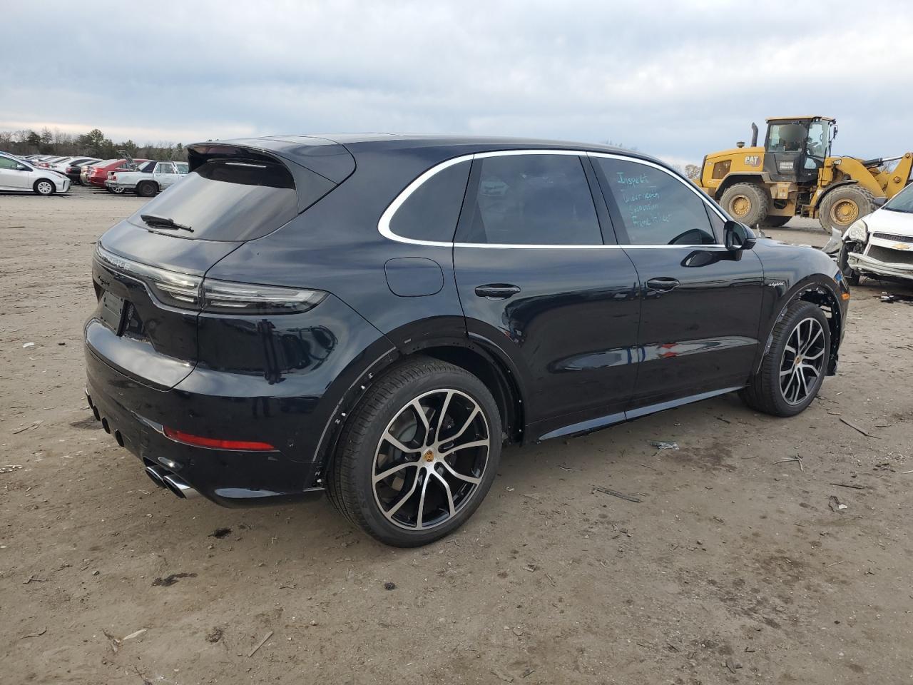 Obraz 3 z 2022 PORSCHE CAYENNE E-HYBRID 2022 z VIN WP1AE2AY0NDA26747